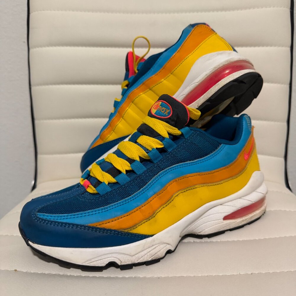 Nike Air Max 95 CJ9989-300 “Flash Crimson” – Youth Size 7Y